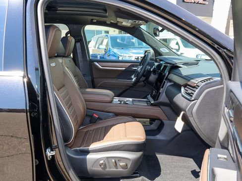 New 2027 GMC Acadia Denali Ultimate w/ LPO, Floor Liner Package AWD/4WD image 36