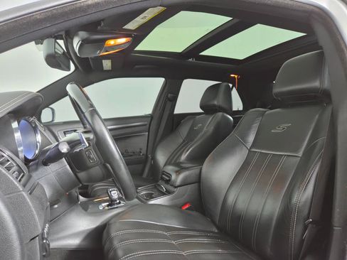 Used 2014 Chrysler 300 S RWD image 18