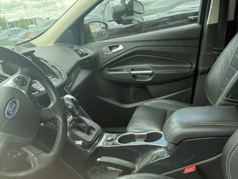 Used 2014 Ford Escape Titanium FWD image 4