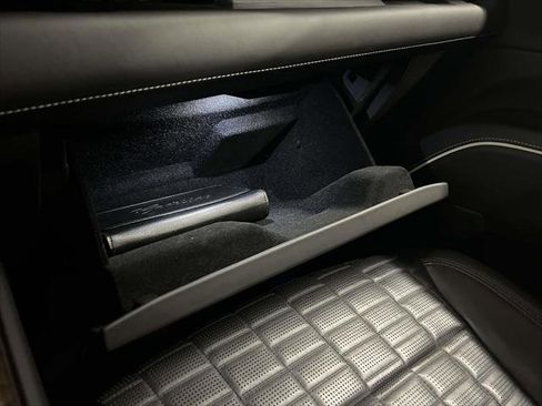 Certified 2021 Cadillac Escalade Premium Luxury Platinum image 35