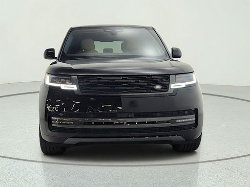 Used 2025 Land Rover Range Rover SE AWD/4WD image 2