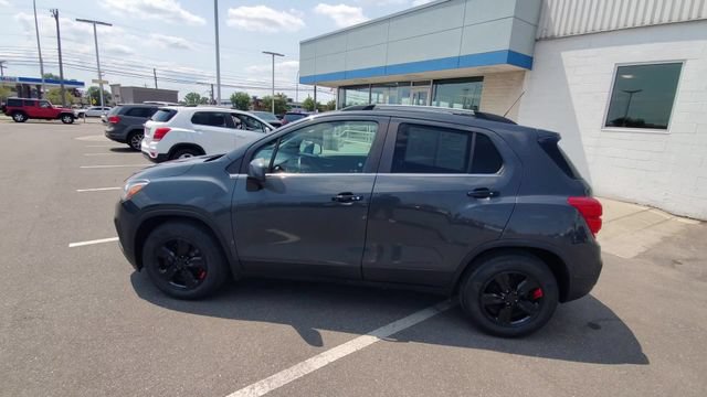 Certified 2018 Chevrolet Trax LT w/ LT Convenience Package FWD image 5