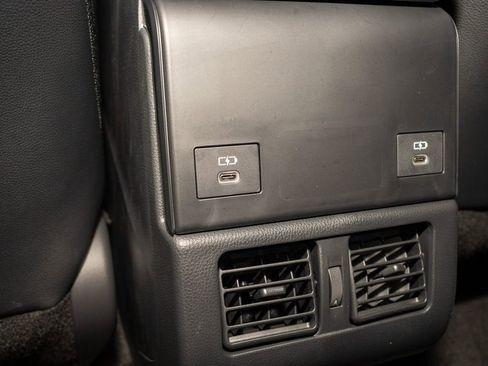 Used 2025 Toyota bZ4X AWD image 8