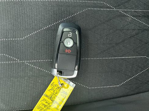Used 2021 Ford EcoSport SE w/ SE Convenience Package image 32