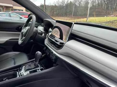 Used 2024 Jeep Compass Limited w/ Sun and Sound Group image 9