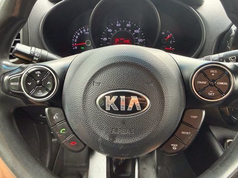 Used 2016 Kia Soul FWD image 17