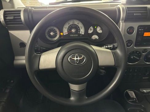 Used 2010 Toyota FJ Cruiser 4WD image 17