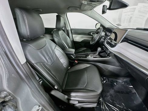 Certified 2022 Jeep Compass Limited AWD/4WD image 36