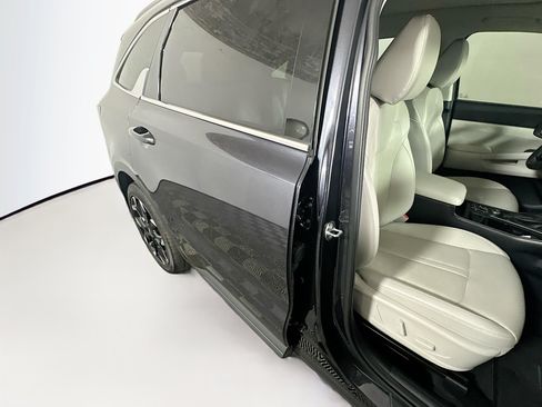 Used 2025 Kia Sorento EX w/ Panoramic Sunroof Package FWD image 28