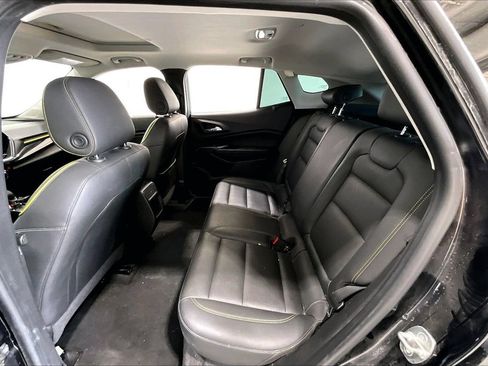 Used 2024 Chevrolet Trax ACTIV w/ Sunroof Package FWD image 24
