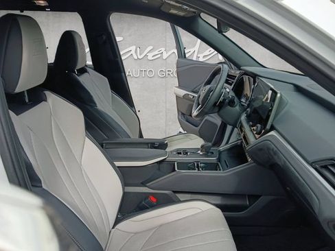 Used 2025 Lexus TX 500h AWD w/ Technology Package image 24
