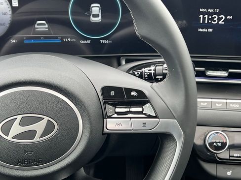 Certified 2024 Hyundai Elantra SEL w/ Convenience Package FWD image 23