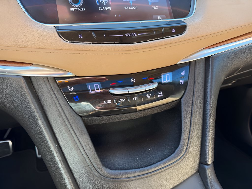 Used 2017 Cadillac XT5 Platinum AWD/4WD image 27