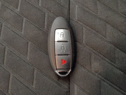 Used 2021 Nissan Kicks S FWD image 32
