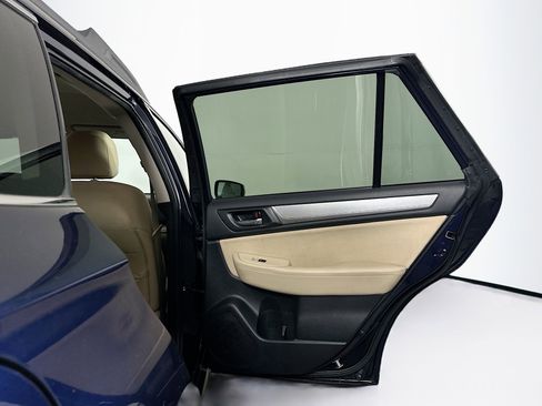 Used 2018 Subaru Outback 2.5i Premium image 28