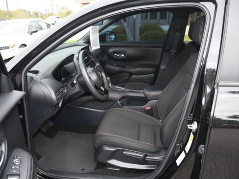 Certified 2024 Honda HR-V Sport image 7
