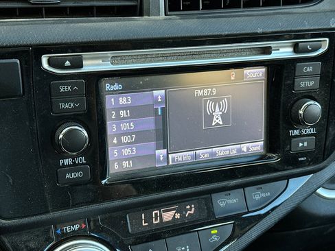 Used 2016 Toyota Prius C Two image 16