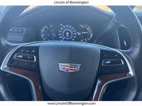 Used 2016 Cadillac Escalade Luxury image 18