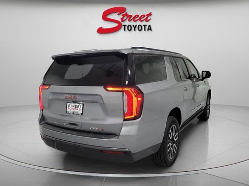 Used 2023 GMC Yukon XL AT4 AWD/4WD image 4