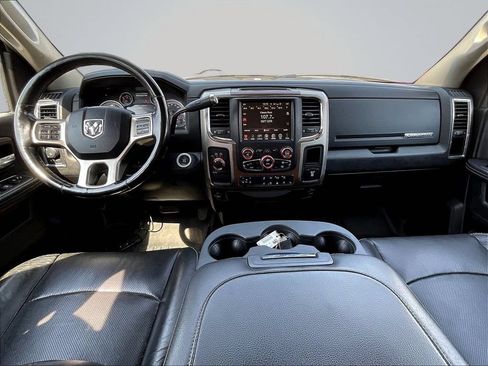 Used 2015 RAM 2500 Laramie w/ Convenience Group AWD/4WD image 10