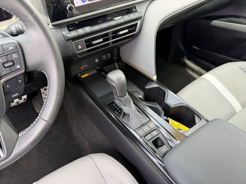 Certified 2025 Toyota Camry SE FWD image 18