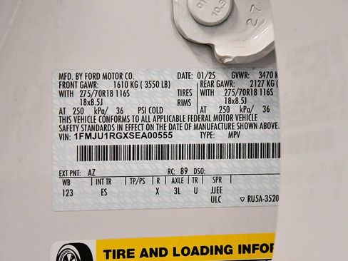 Used 2025 Ford Expedition Tremor AWD/4WD image 14