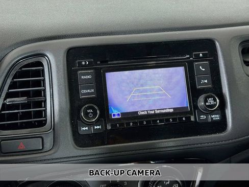 Used 2018 Honda HR-V LX image 3