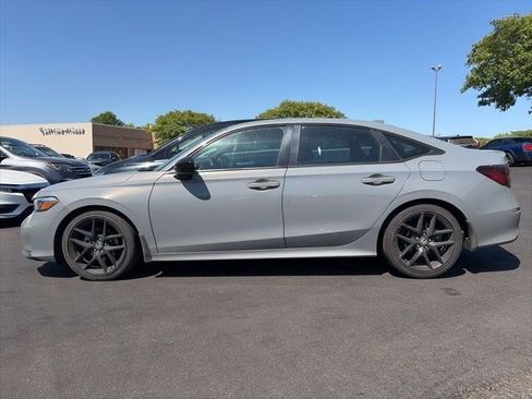 Used 2025 Honda Civic Sport image 2