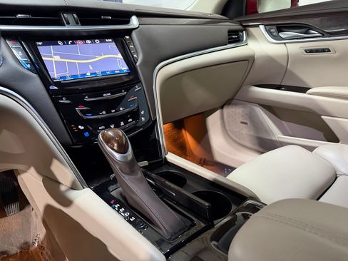 Used 2014 Cadillac XTS Luxury w/ Driver Awareness Package FWD image 16