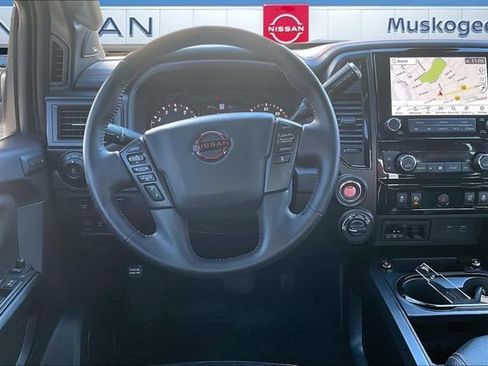 Used 2024 Nissan Titan PRO-4X w/ Pro-4x Convenience Package image 9