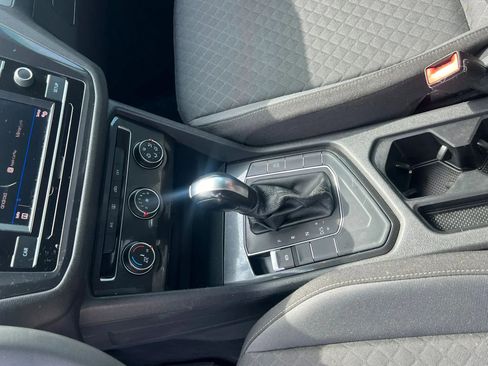 Used 2018 Volkswagen Tiguan S FWD image 16