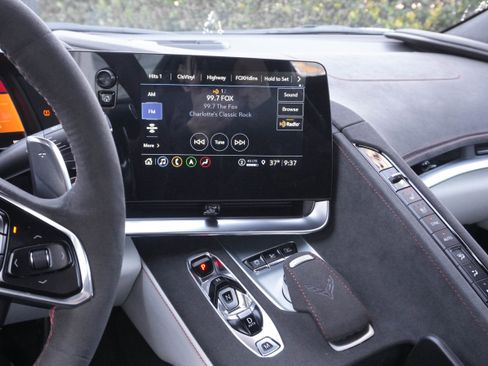 Used 2023 Chevrolet Corvette Stingray Premium Conv w/ Z51 Performance Package image 21