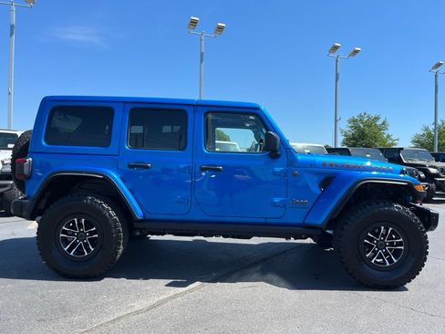 Used 2025 Jeep Wrangler Unlimited Rubicon AWD/4WD image 29