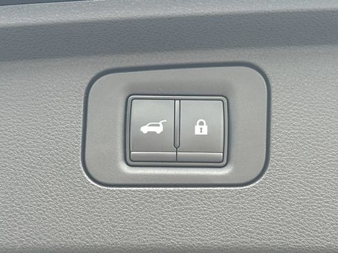 Used 2025 INFINITI QX80 Sensory AWD/4WD image 16