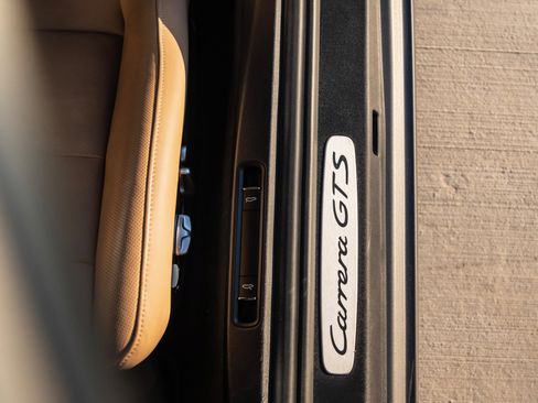 Used 2019 Porsche 911 Carrera GTS image 18