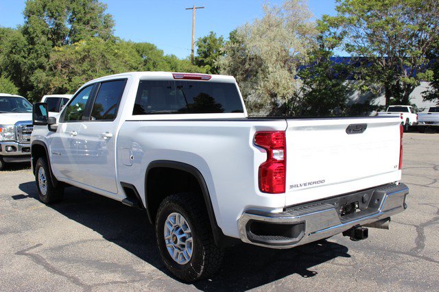 Used 2024 Chevrolet Silverado 2500 LT w/ Convenience Package AWD/4WD image 6