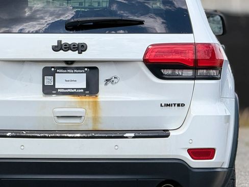 Used 2015 Jeep Grand Cherokee Limited w/ Luxury Group II AWD/4WD image 14