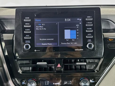 Used 2022 Toyota Camry SE FWD image 16