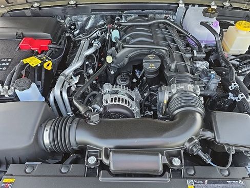 New 2026 Jeep Gladiator Sport AWD/4WD image 11