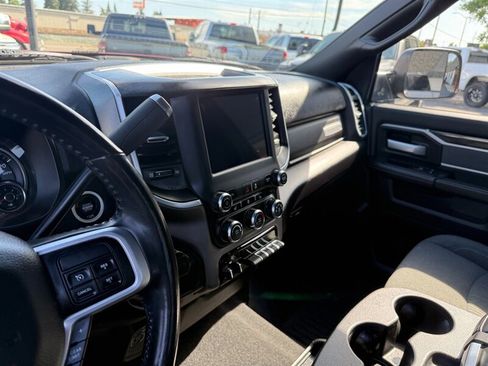 Used 2022 RAM 2500 Big Horn w/ Night Edition AWD/4WD image 10