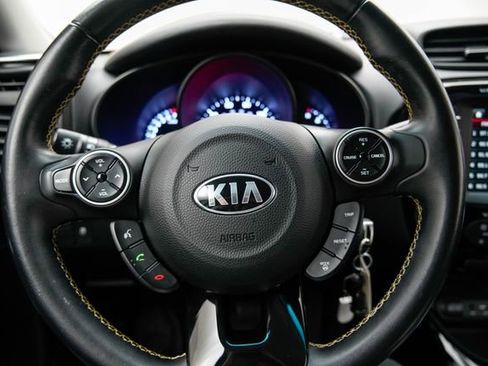 Used 2016 Kia Soul + w/ Audio Package FWD image 22