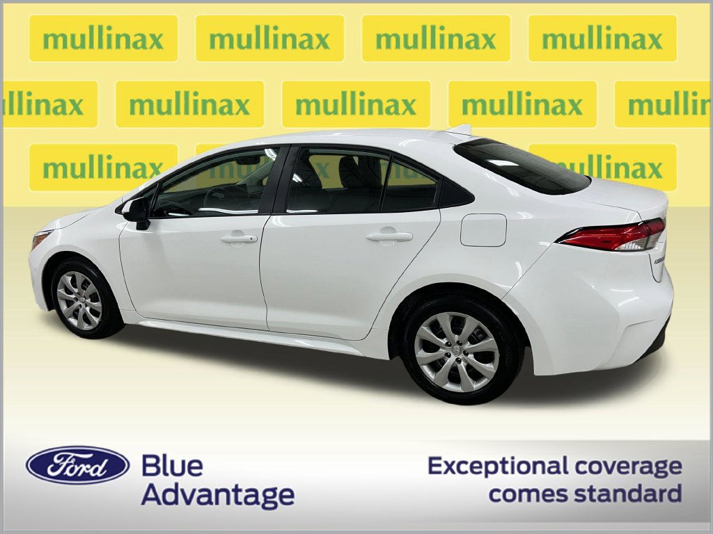 Used 2026 Toyota Corolla LE FWD image 11