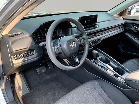 Used 2025 Honda Accord LX image 14