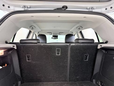 Used 2020 Chevrolet Trax LT w/ LT Convenience Package FWD image 24