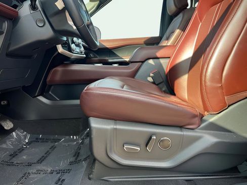 Used 2023 Ford Expedition Limited image 27