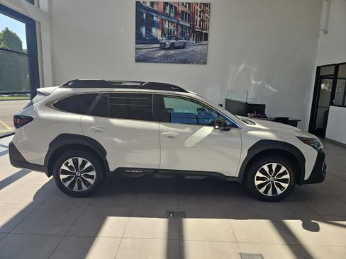 Used 2023 Subaru Outback Limited AWD/4WD image 8