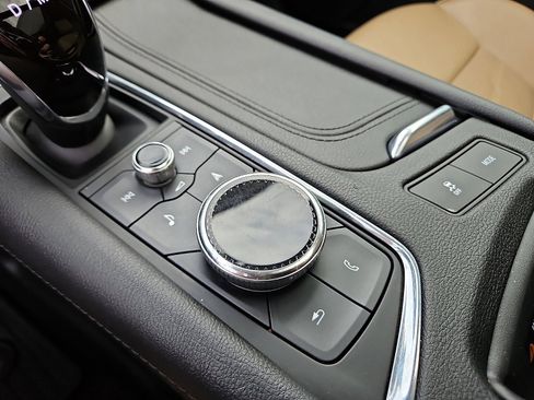 Used 2020 Cadillac XT6 Premium Luxury w/ Platinum Package image 19