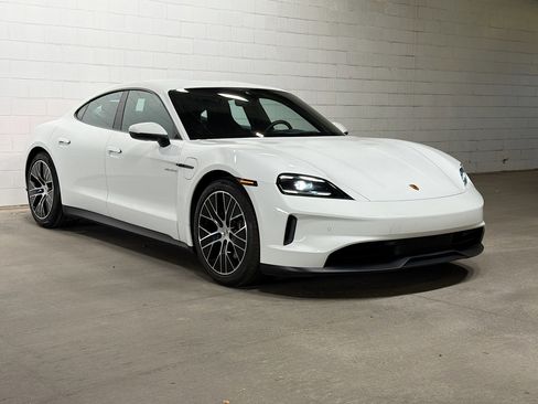 Certified 2025 Porsche Taycan 4 image 6