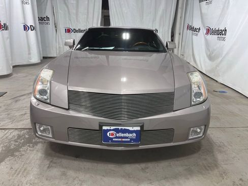 Used 2005 Cadillac XLR Base image 2
