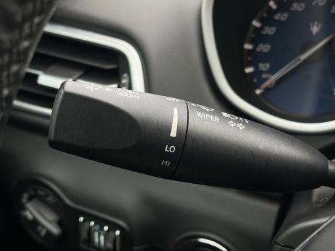 Used 2018 Maserati Ghibli GranLusso image 40